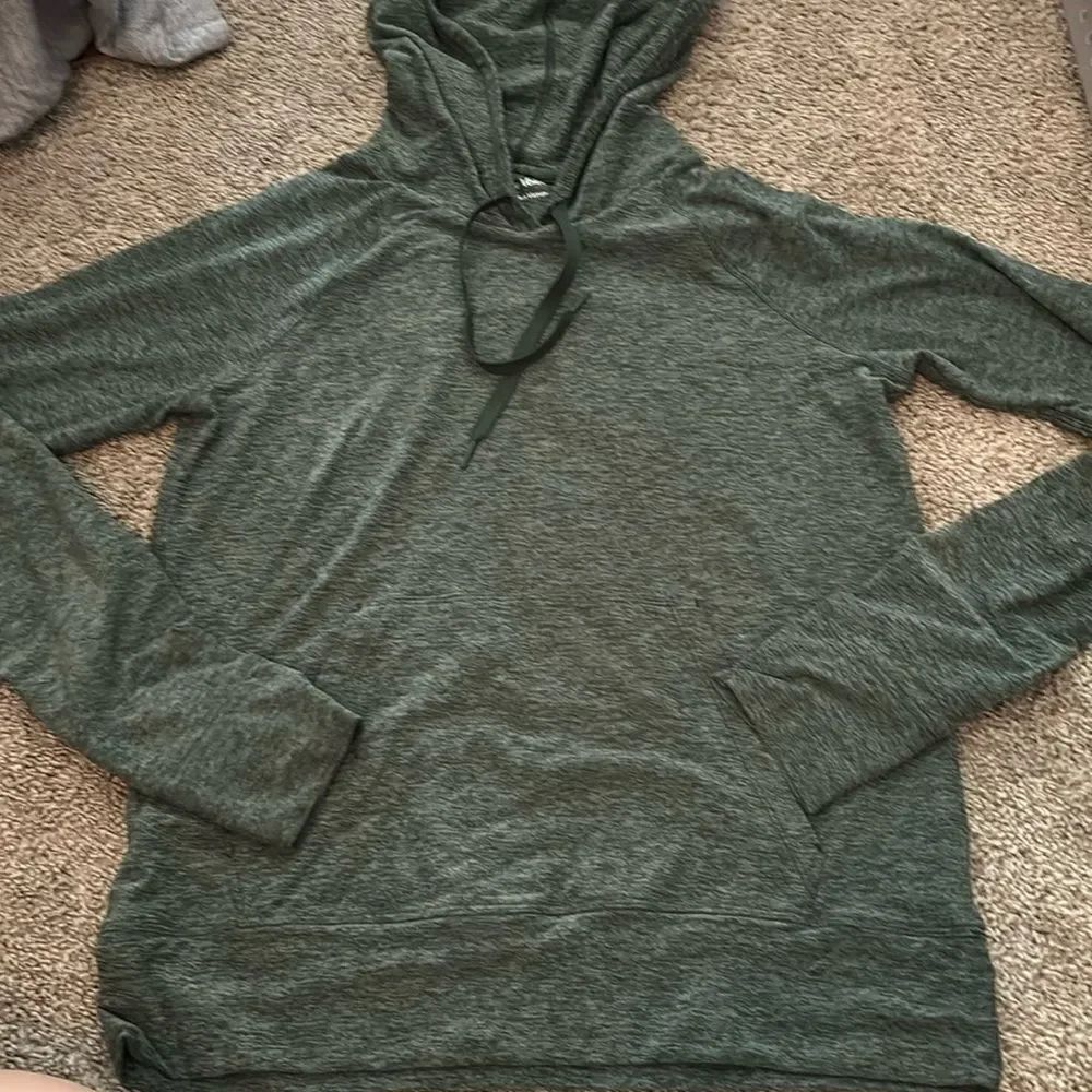Outdoor Voices CloudKnit Hoodie Green Medium
